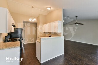 10038 Wind Burn Trail in Converse, TX - Building Photo - Building Photo