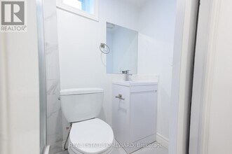 114 Old Sheppard Ave in Toronto, ON - Building Photo - Building Photo