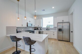 2809 Anita St in Houston, TX - Building Photo - Building Photo