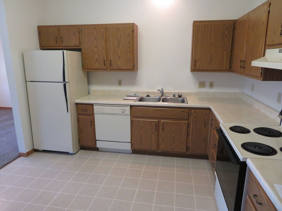385 Main St in Lomira, WI - Building Photo