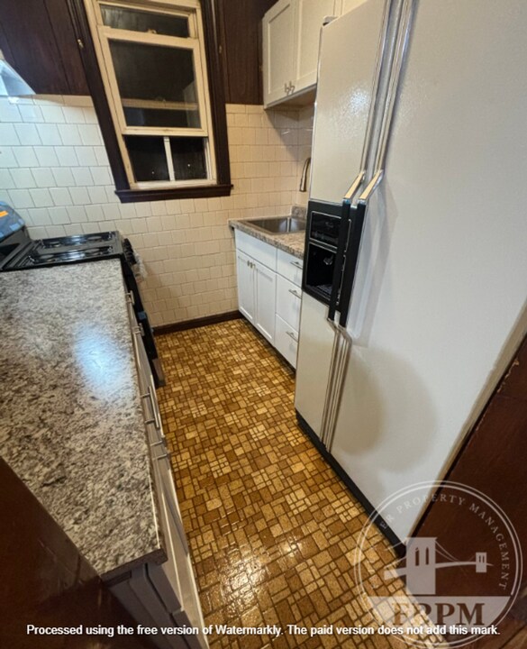 224-226 Brayton Ave in Fall River, MA - Building Photo