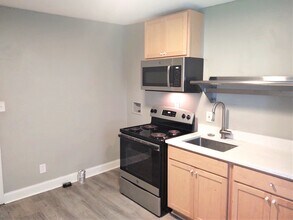 104 Bart St in Raleigh, NC - Building Photo - Building Photo