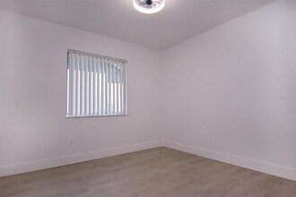 8815 Parliament Ct in Kissimmee, FL - Building Photo - Building Photo