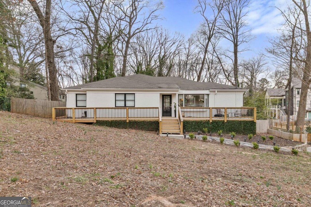 1744 N Druid Hills Rd NE in Atlanta, GA - Building Photo