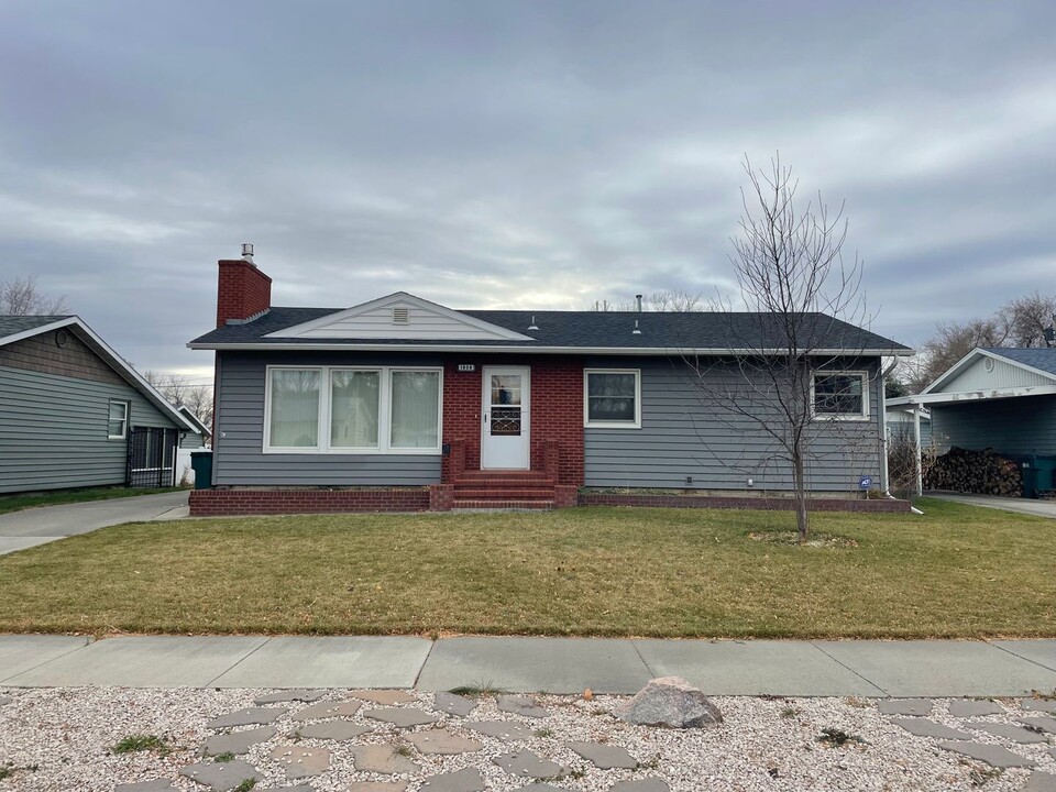 1808 Avenue D in Billings, MT - Building Photo