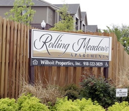 Rolling Meadows Apartments in Glenpool, OK - Foto de edificio - Building Photo