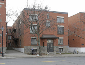 5986-5992 Du Parc Av in Montréal, QC - Building Photo - Primary Photo