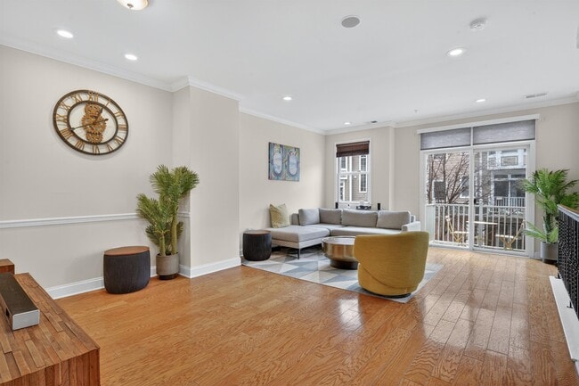 property at 354 Oswego Ct