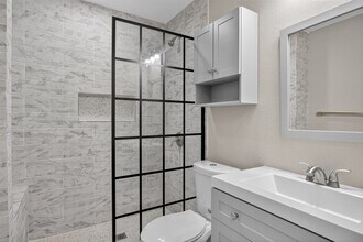 4806 W University Blvd in Dallas, TX - Building Photo - Building Photo