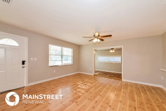 2426 Stratford Dr in Sarasota, FL - Foto de edificio - Building Photo