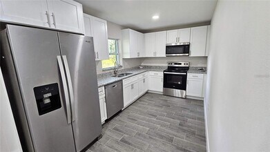 602 Lime Ave in Dundee, FL - Foto de edificio - Building Photo