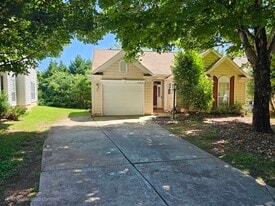 10430 Brawley Ln in Charlotte, NC - Building Photo