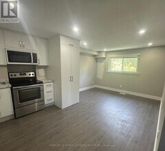 199 Avondale Blvd in Brampton, ON - Building Photo - Building Photo