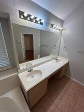 4025 Eisenhower St in Carrollton, TX - Building Photo - Building Photo