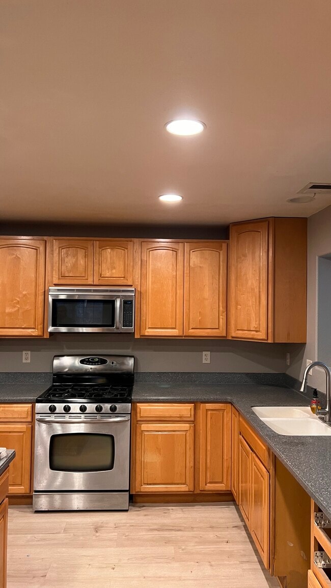 14385 Holmwood Dr in Magalia, CA - Building Photo - Building Photo