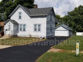 616 2nd St NE in Faribault, MN - Building Photo