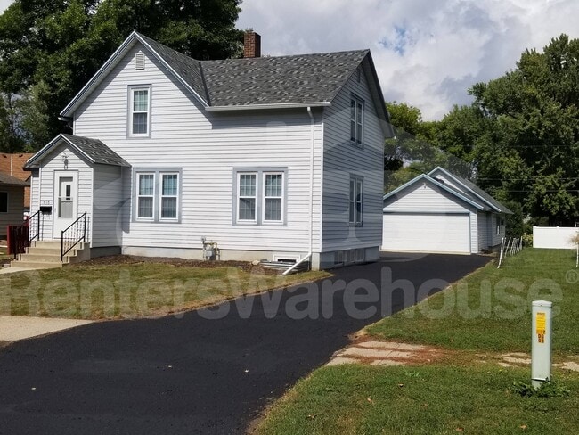 property at 616 2nd St NE