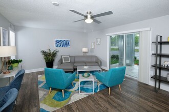 Mandarin Bay Apartments in Jacksonville, FL - Building Photo - Building Photo