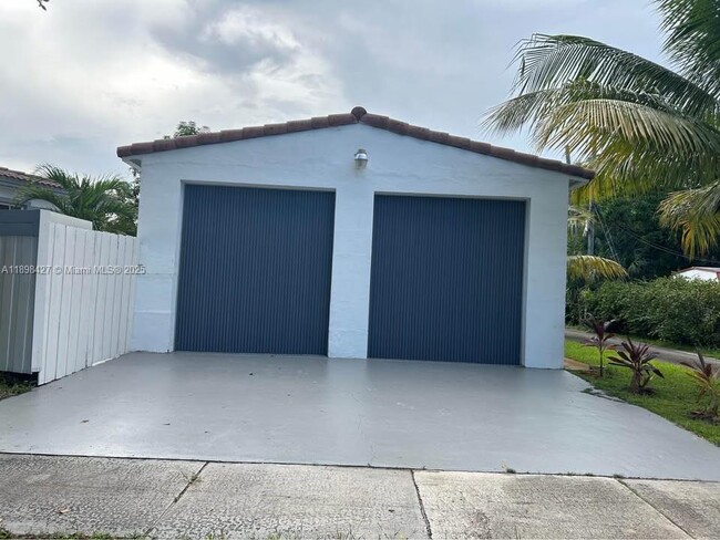 205 NW 130th St in North Miami, FL - Building Photo - Building Photo