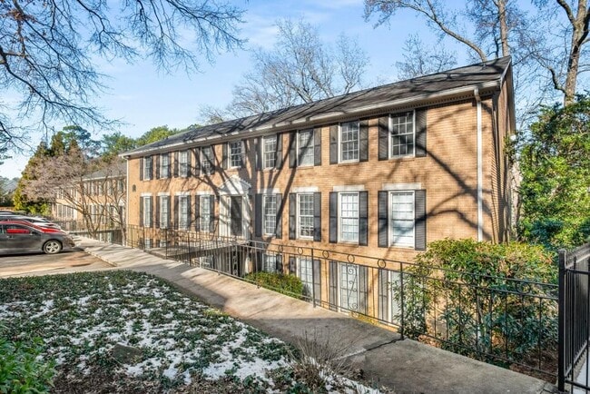 property at 1101 Collier Rd NW