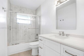 15391 S Dixie Hwy in Palmetto Bay, FL - Building Photo - Building Photo