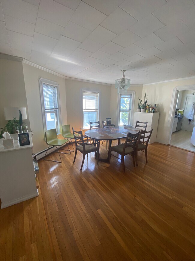 33 Winslow Ave, Unit 2 in Somerville, MA - Building Photo - Building Photo