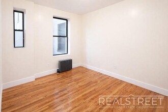 Magnificent LARGE 1 Bed Apt Across from Botanic Gardens!, Unit 2C2 in Brooklyn, NY - Building Photo - Building Photo