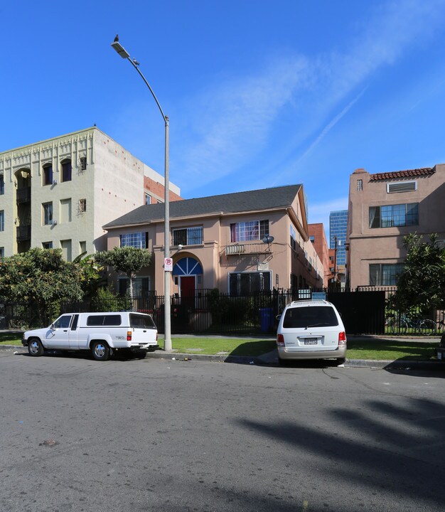 3065 LEEWARD Ave in Los Angeles, CA - Building Photo