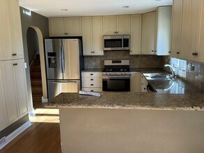 28W661 Douglas Rd in Naperville, IL - Building Photo - Building Photo