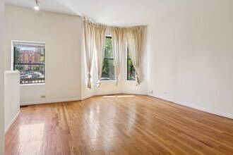 828 W Dakin St in Chicago, IL - Building Photo - Building Photo