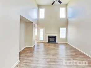 693 Winners Point in Whitsett, NC - Building Photo - Building Photo