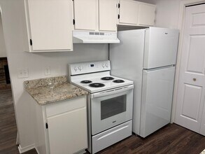 4507 Coronado Ave, Unit 14B in Wichita Falls, TX - Building Photo - Building Photo