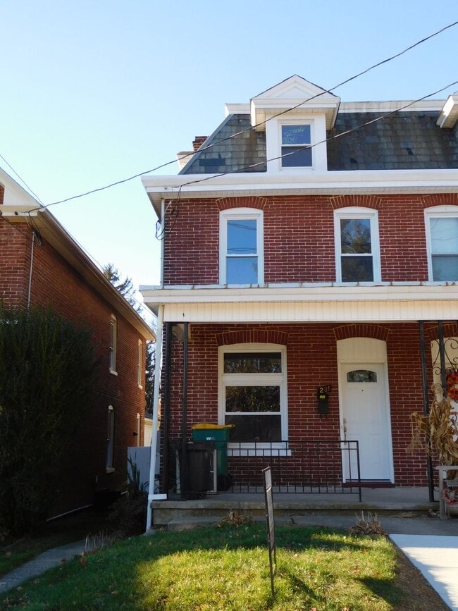 property at 231-233 W 6th St