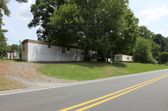 L & W Mobile Home Park in Durham, NC - Building Photo - Building Photo