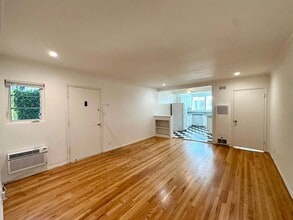MMA in Los Angeles, CA - Building Photo - Building Photo