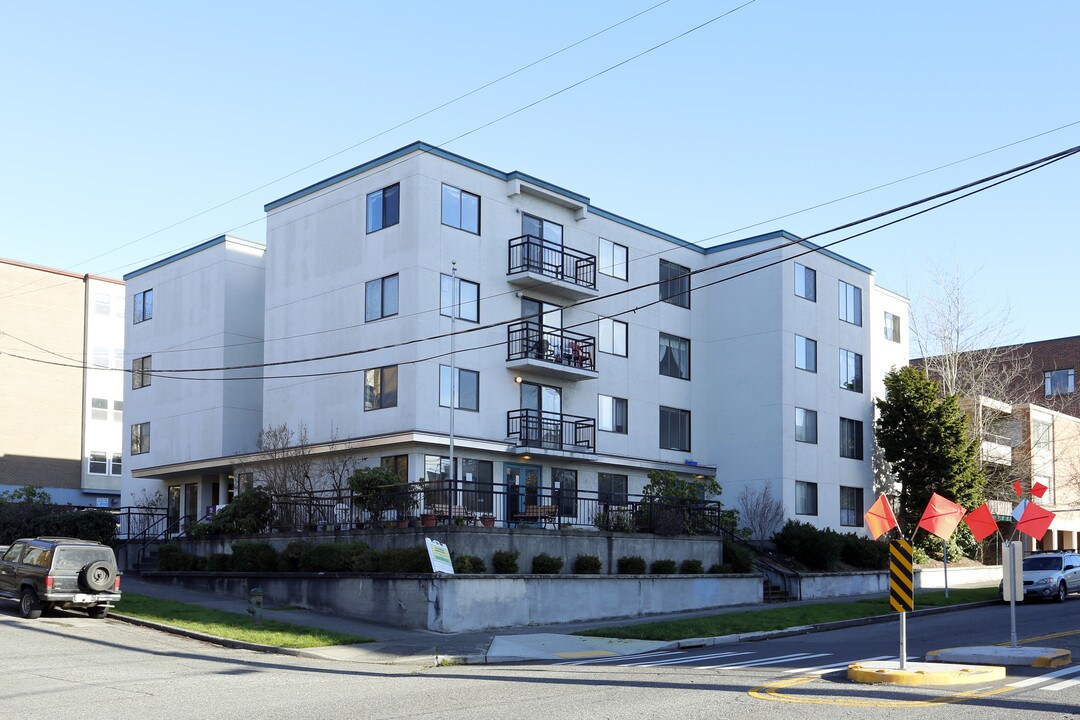 Carroll Terrace in Seattle, WA - Building Photo