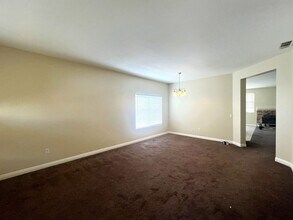 11737 Trailwood St in Victorville, CA - Building Photo - Building Photo