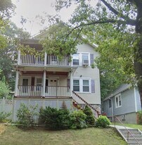 595 Fellsway W, Unit 1A in Medford, MA - Building Photo