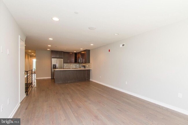 2103 Christian St in Philadelphia, PA - Building Photo - Building Photo