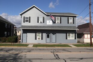 442 3rd St, Unit A in California, PA - Building Photo