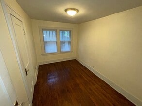 124 N 38th St in Omaha, NE - Building Photo - Building Photo