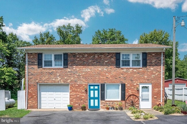 103 Camp Selden Rd, Unit 99