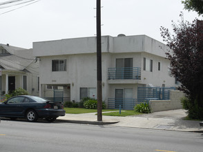 5332 Fountain Ave in Los Angeles, CA - Building Photo - Building Photo