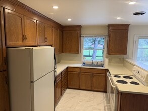 2150 Vineyard Rd in Novato, CA - Building Photo - Building Photo