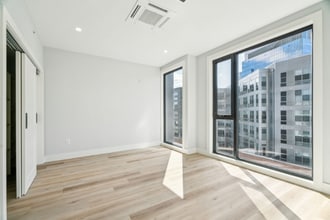 3748 Lancaster Ave, Unit 403 in Philadelphia, PA - Building Photo - Building Photo