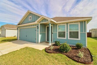 11740 Marcellus Wy in Justin, TX - Building Photo - Building Photo