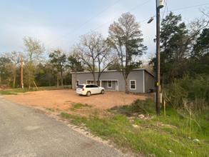 145 Commanche Dr in Smithville, TX - Building Photo - Building Photo