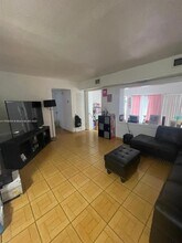 2801 Mayo St in Hollywood, FL - Building Photo - Building Photo