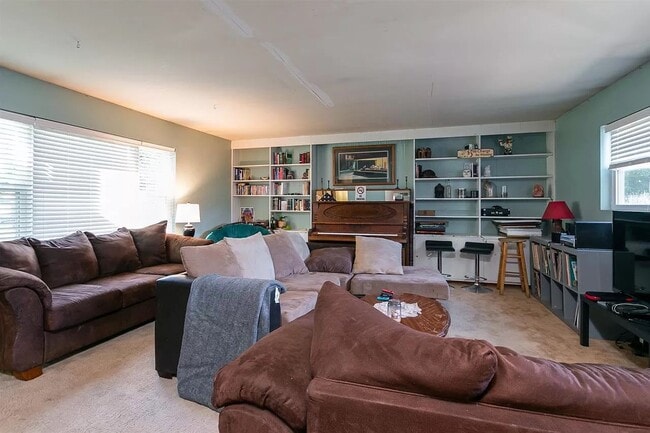 1944 Hunting Ave in Manhattan, KS - Building Photo - Building Photo