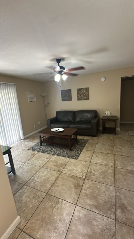 5039 N 57th Ave, Unit Apt 212 in Glendale, AZ - Building Photo - Building Photo